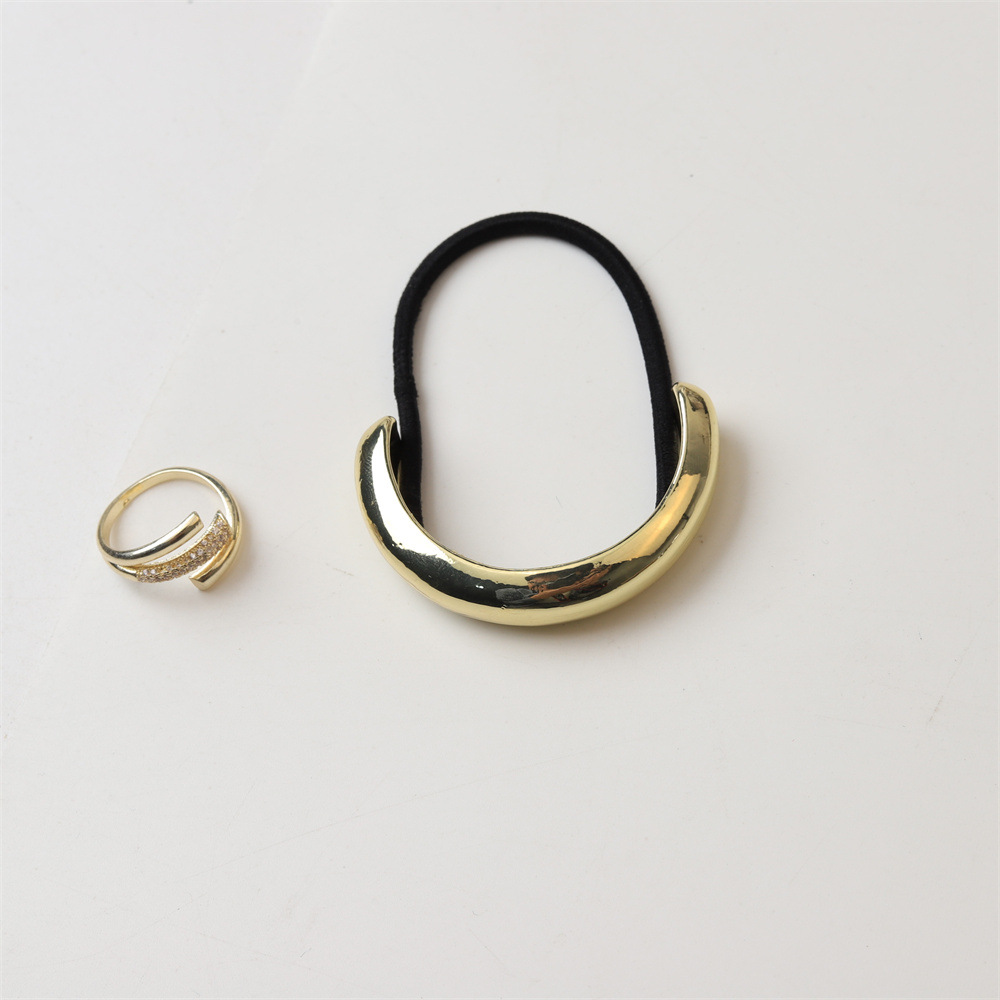 15:Thick arc gold 5.8x1.5x3cm