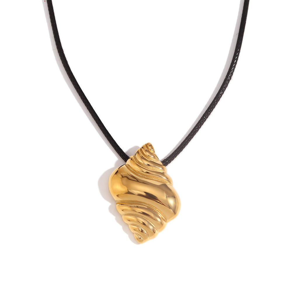 3:Necklace-gold