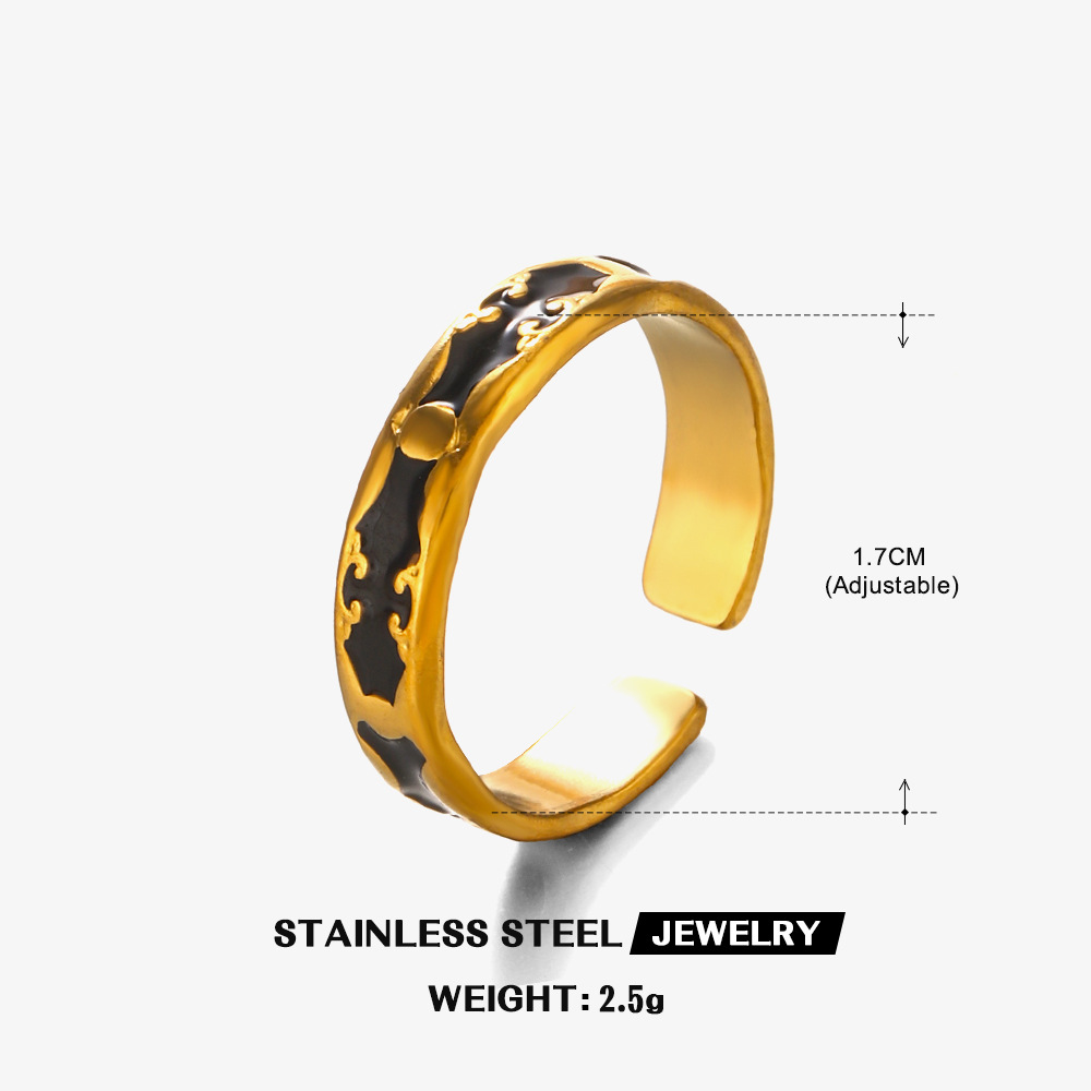 8:Gold geometric ring - Black