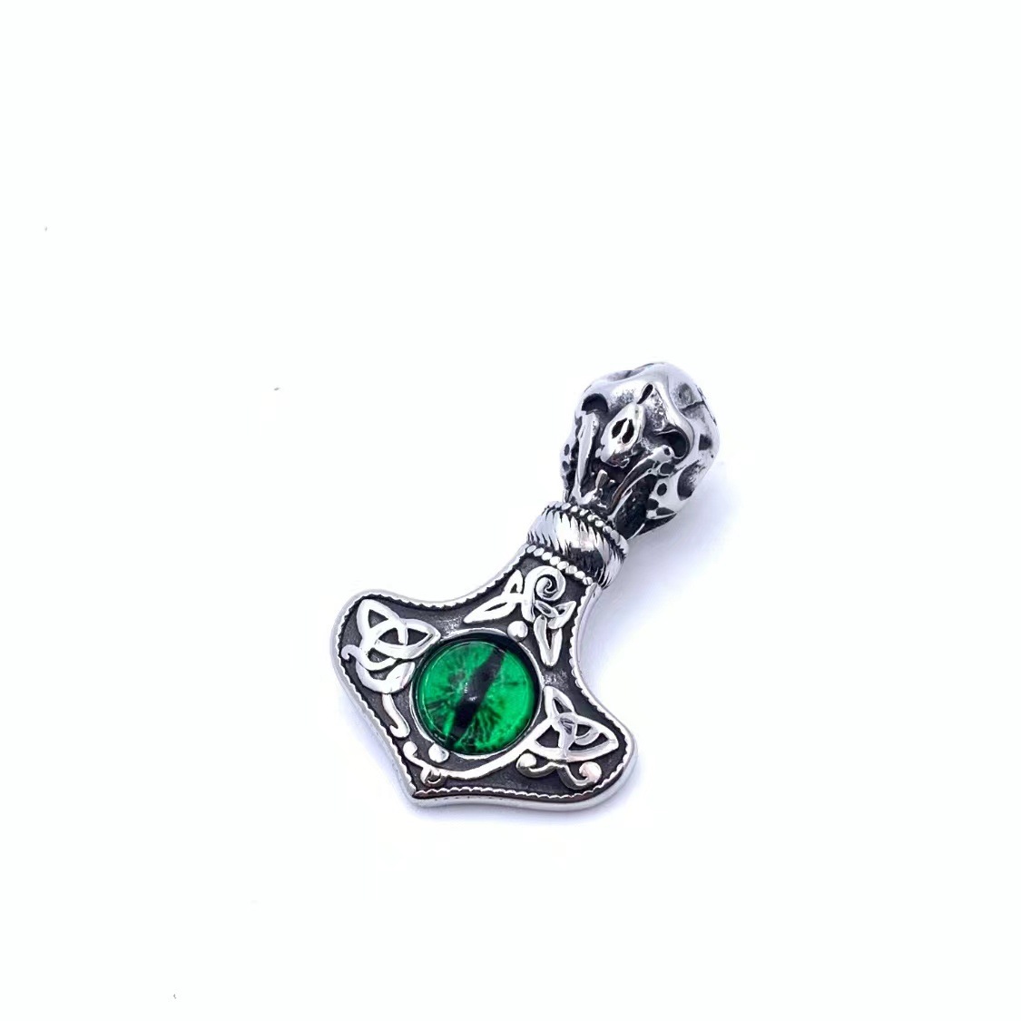 4:Green-eye single pendant ( excluding chain )