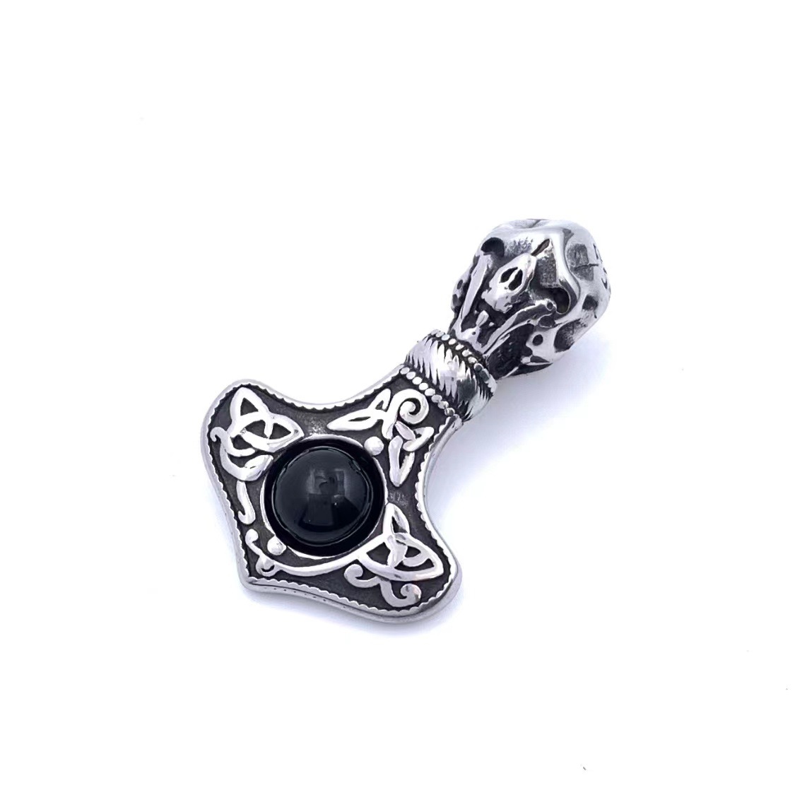 1:Black stone pendant ( excluding chain )