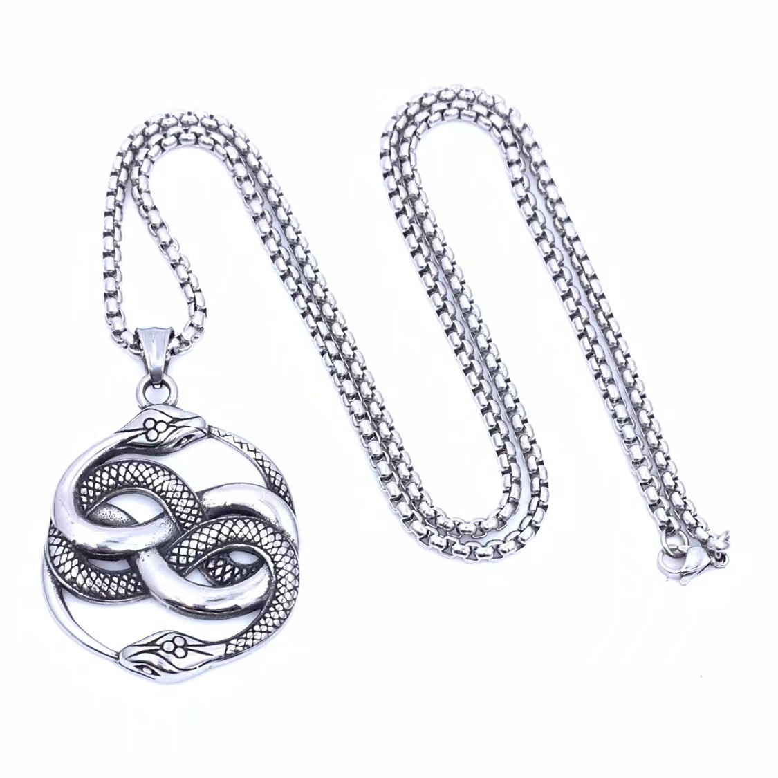 4:Silver pendant with 70CM chain