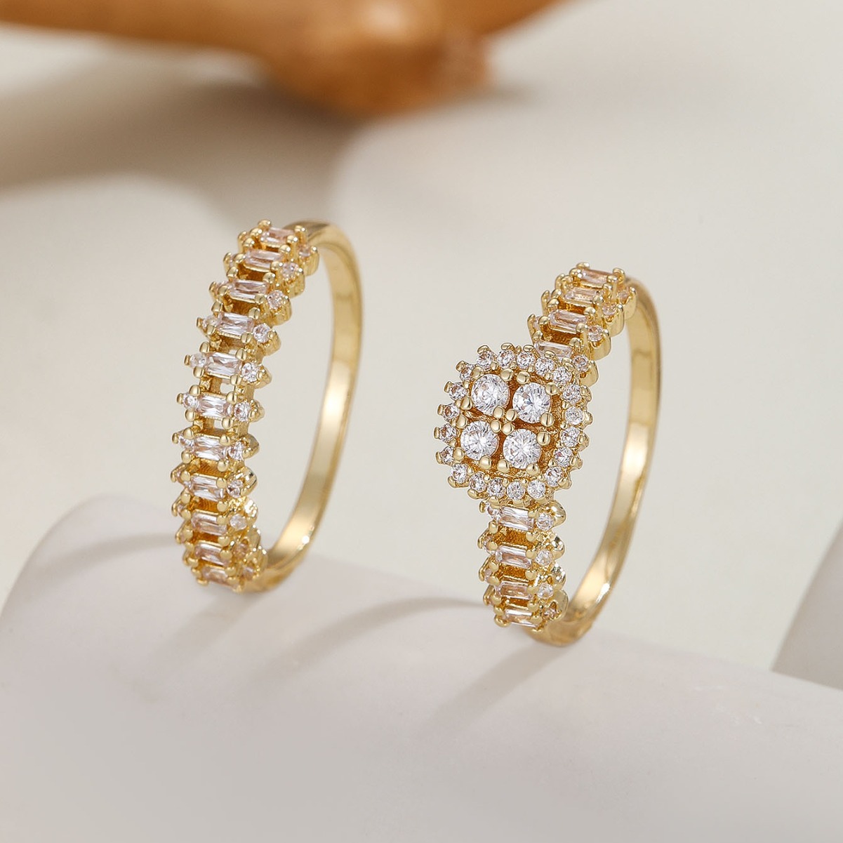 Golden white zirconium