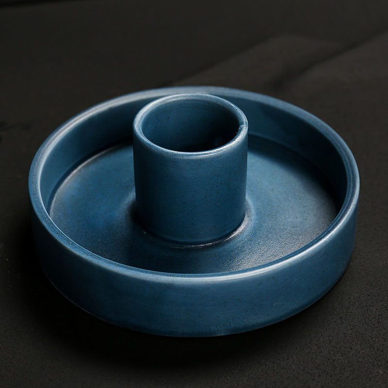 Round (blue) candle holder