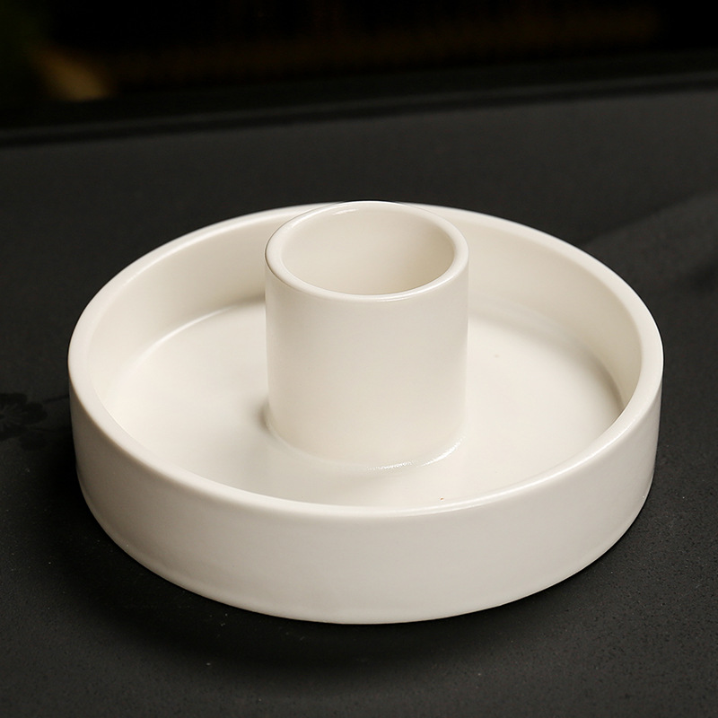 Round (white) candle holder