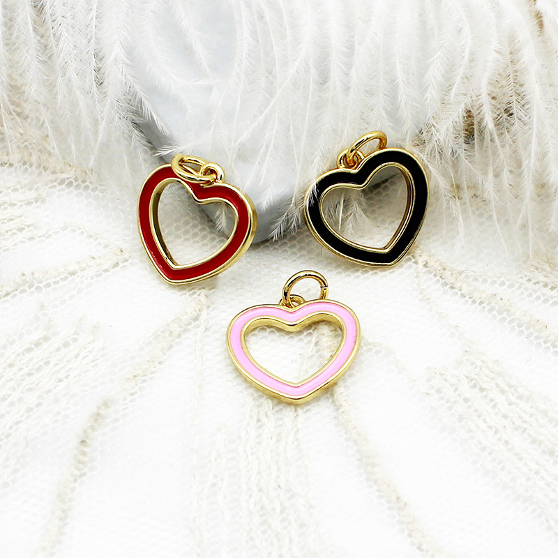 4:Black Hollow Heart 13.7 * 14.2 mm