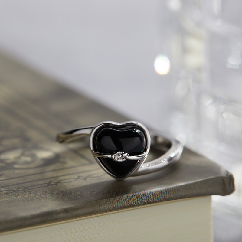 D cuff finger ring