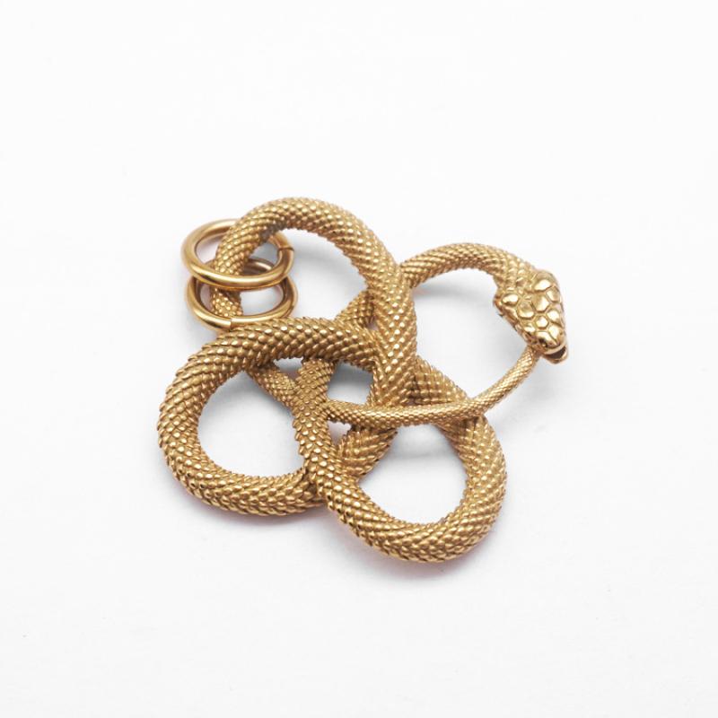 4:Gold without matching chain