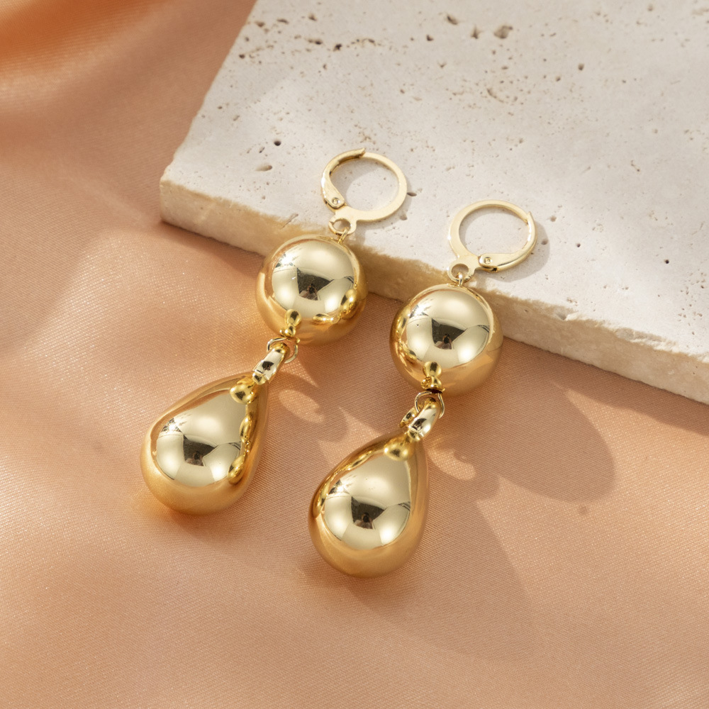 3:Golden earrings