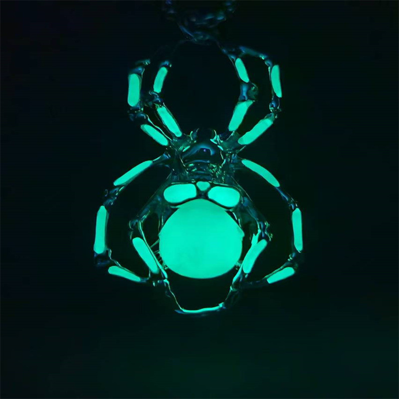 Green Light Pendant (2.7cm*4.9cm)