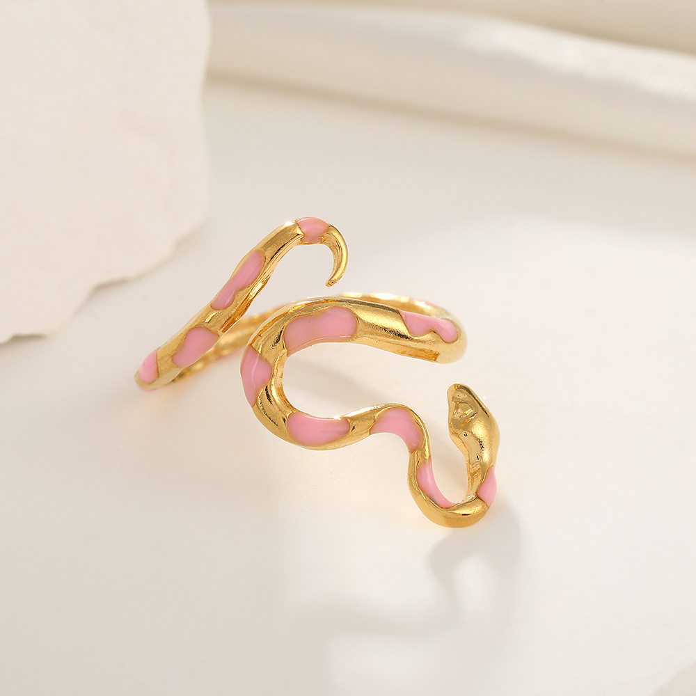 32:Golden pink snake