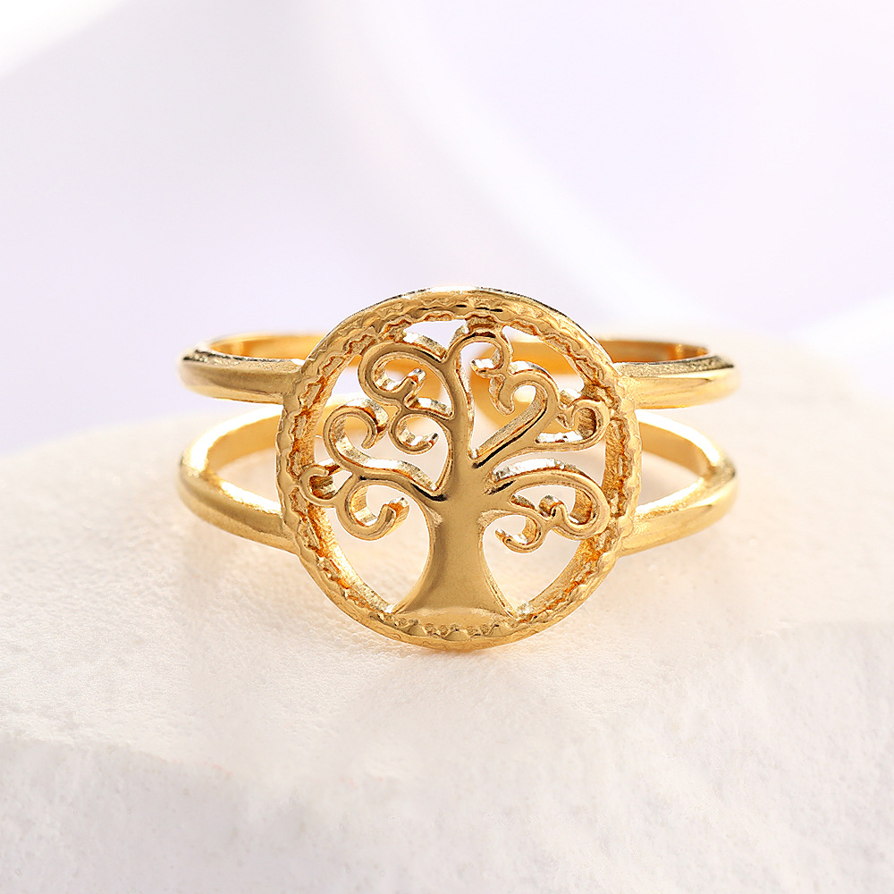 5:18k gold circle tree