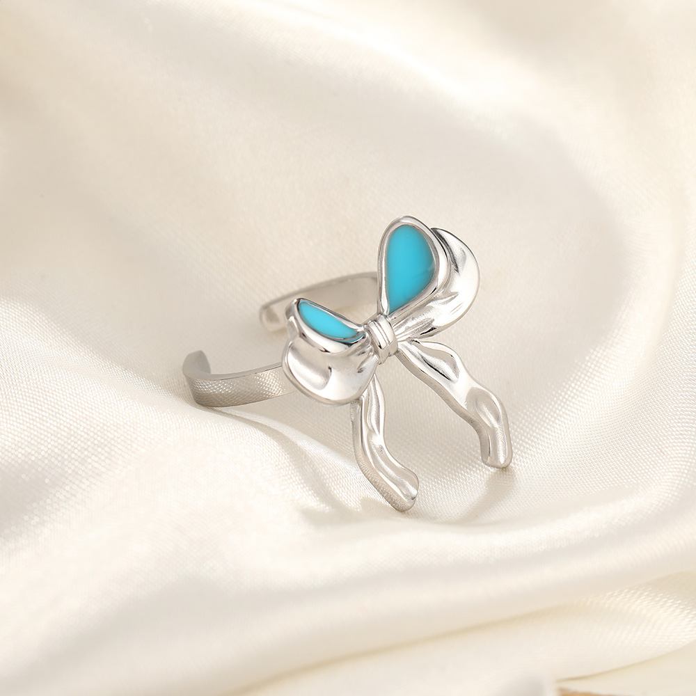 Silver cyan bowknot