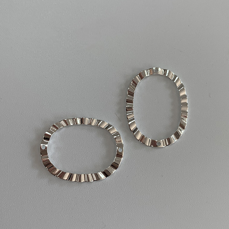 Oval single hole -17x22mm