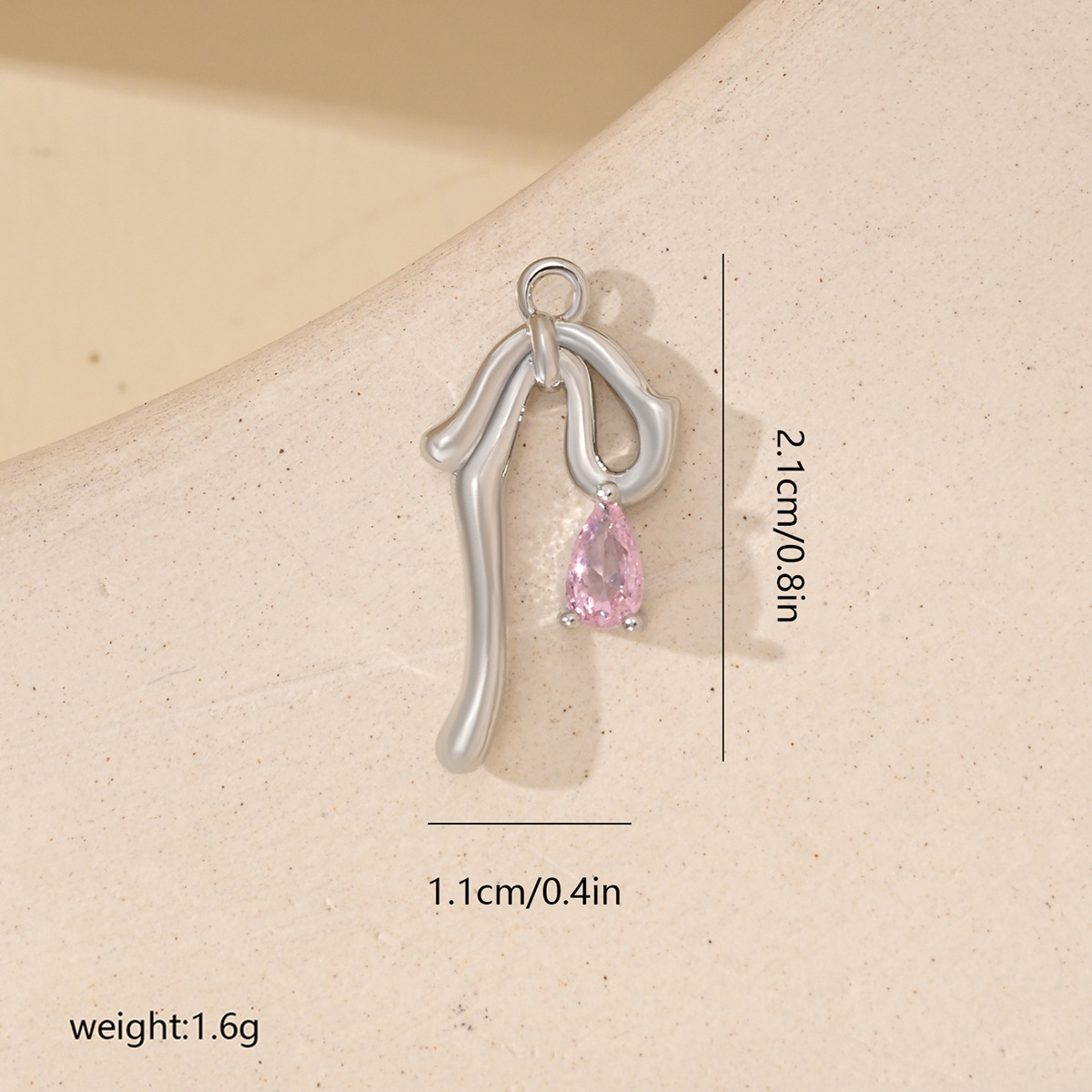 4:White gold pink diamond