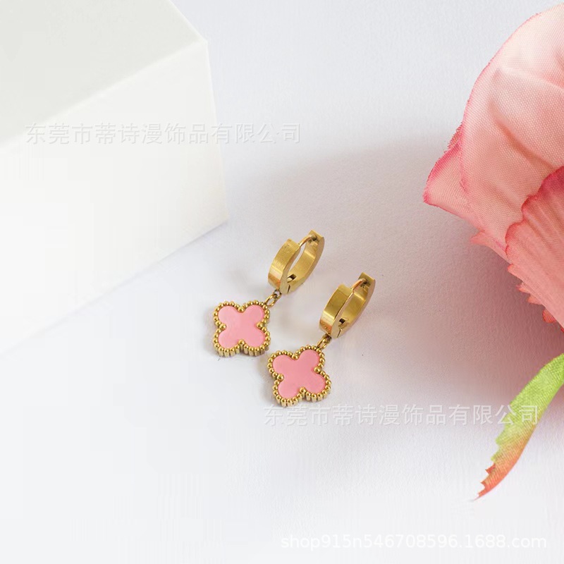 Toothed earrings pink