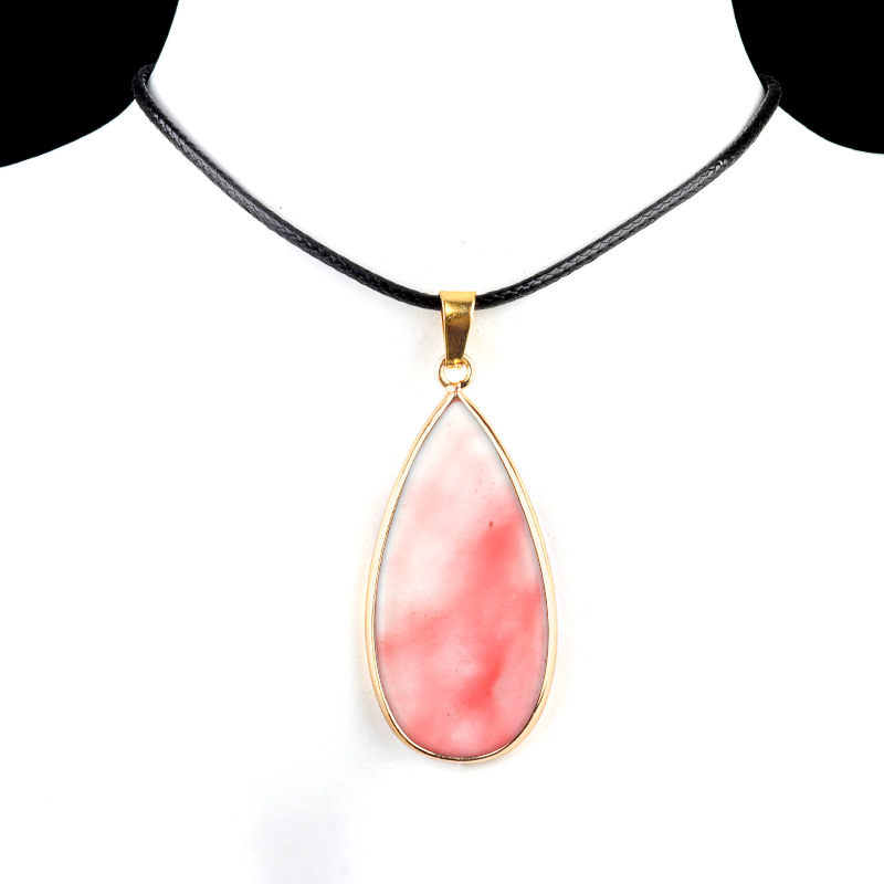 17 Cerise Quartz