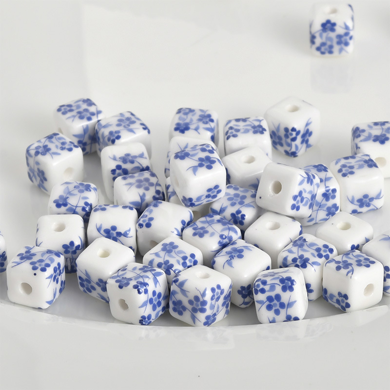 1:Blue and white porcelain color