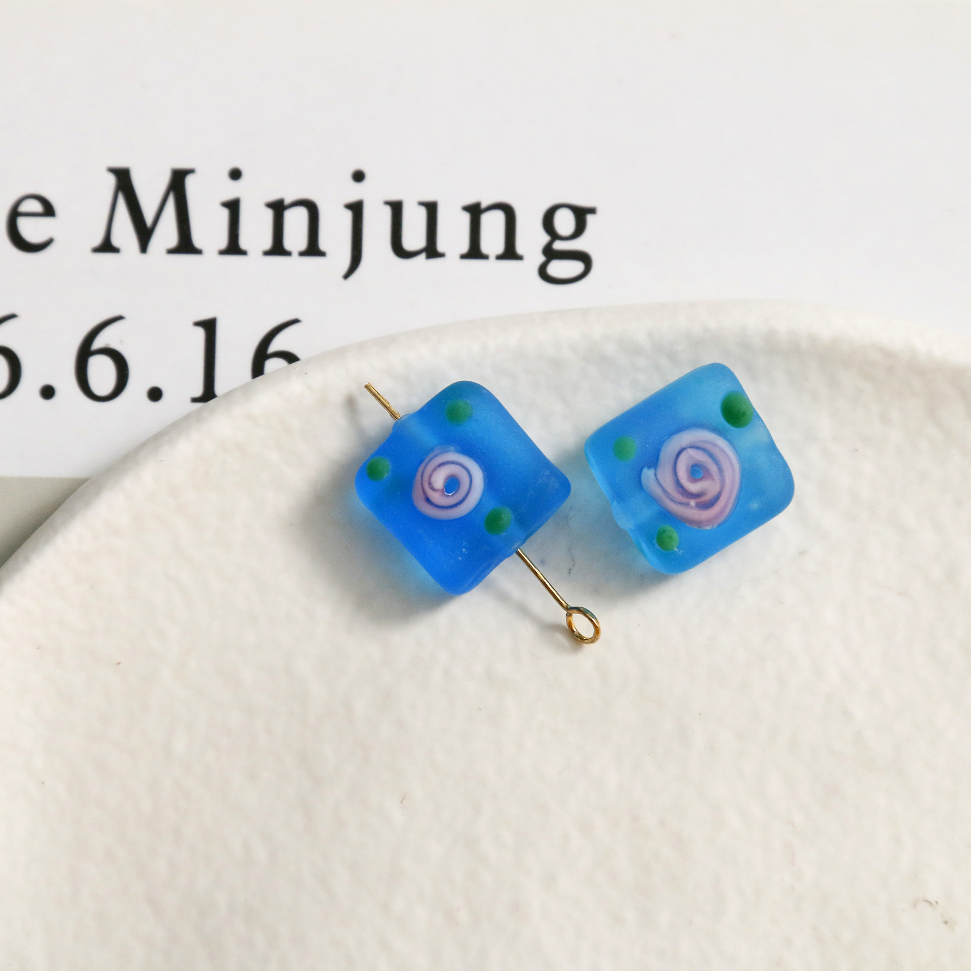 Blue quare 12*12mm