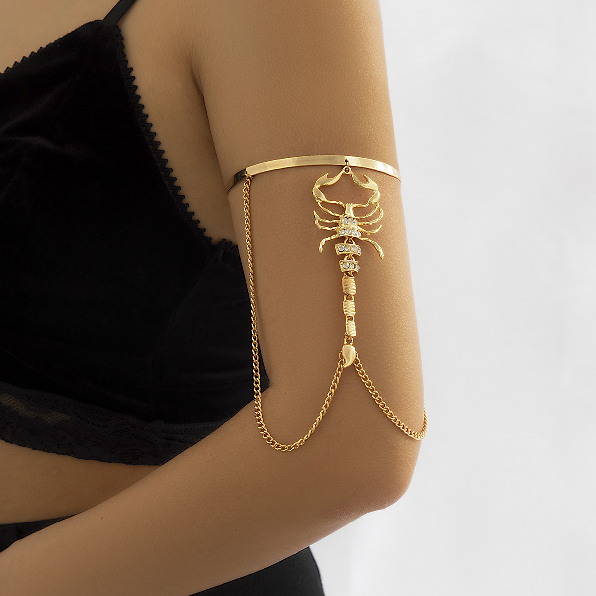 01 Golden arm bracelet 0159