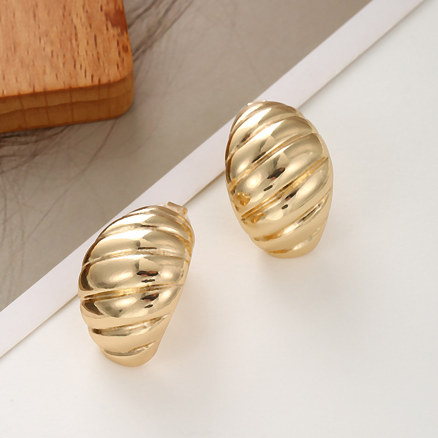 Golden ear clip