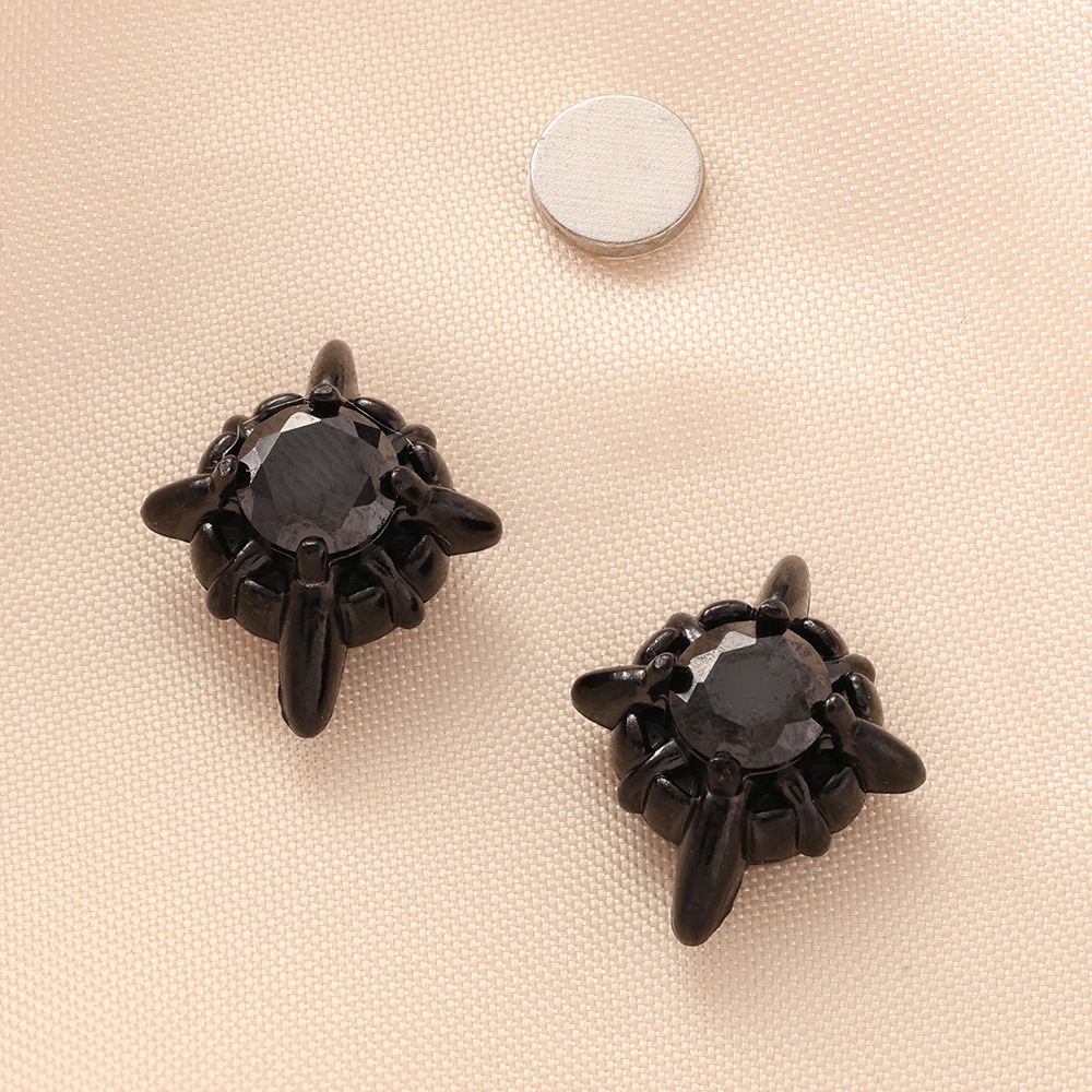 Black black zircon