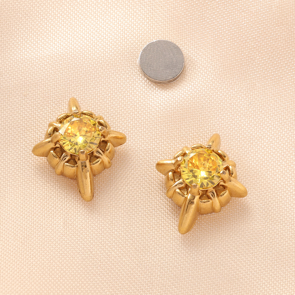 Gold gold zircon