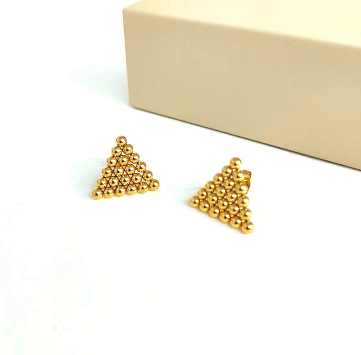 Triangle gold