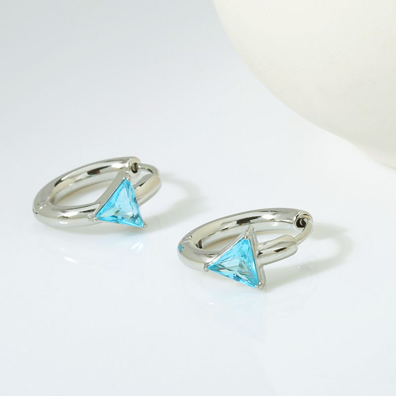 Sapphire blue zircon. - Silver earrings