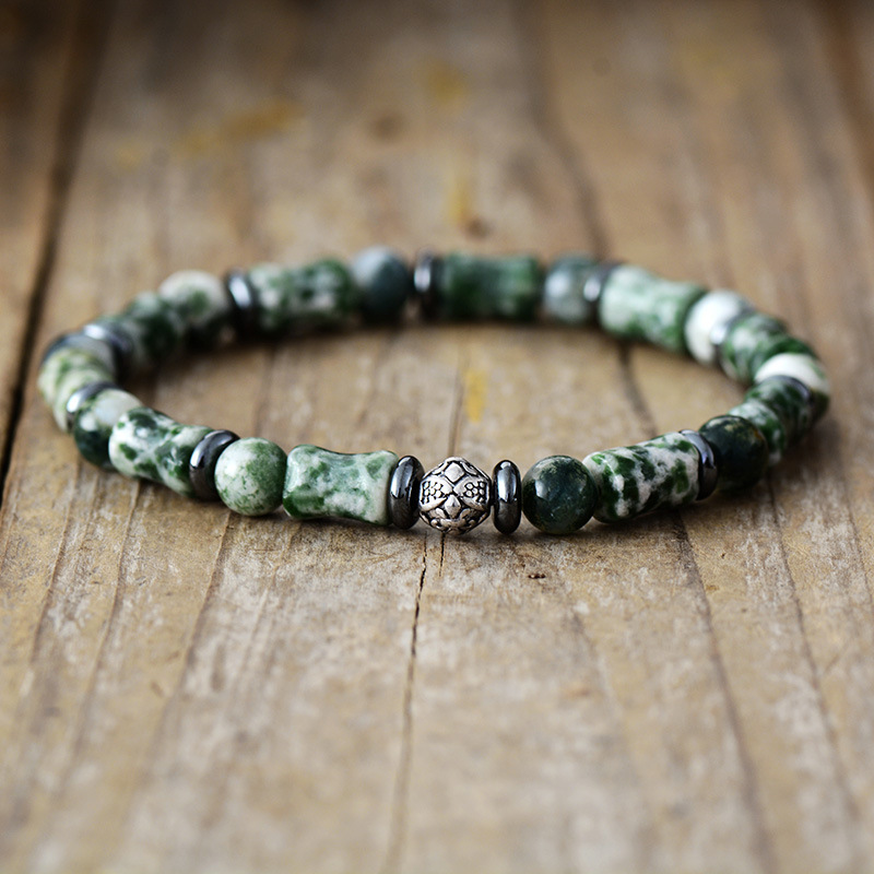 1 women/green spot stone