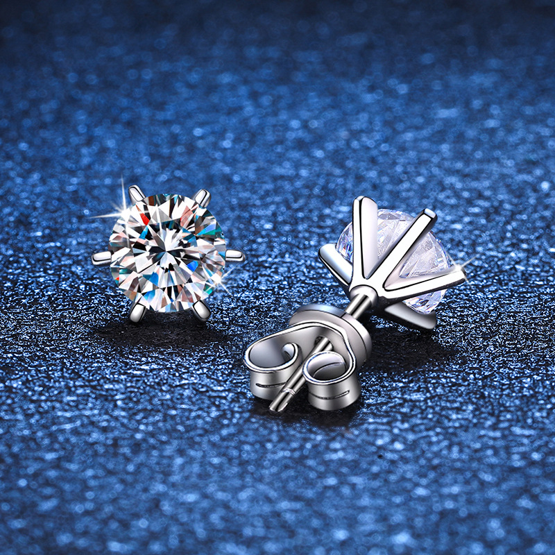 Earplug Moissanite