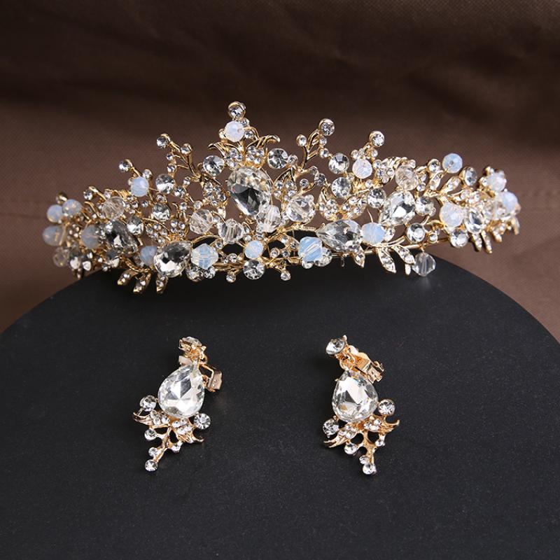 Golden White Diamond with ear clip