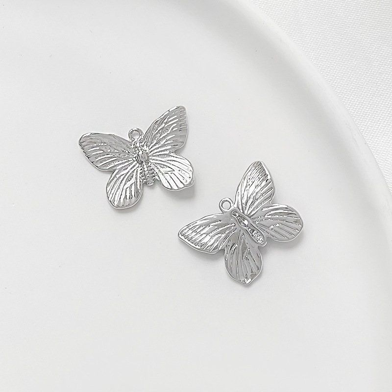 4 # 1 white gold butterfly