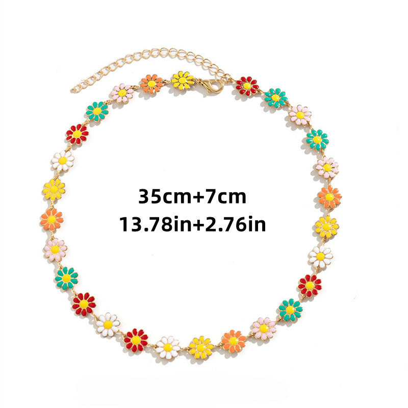 Color Daisy Necklace