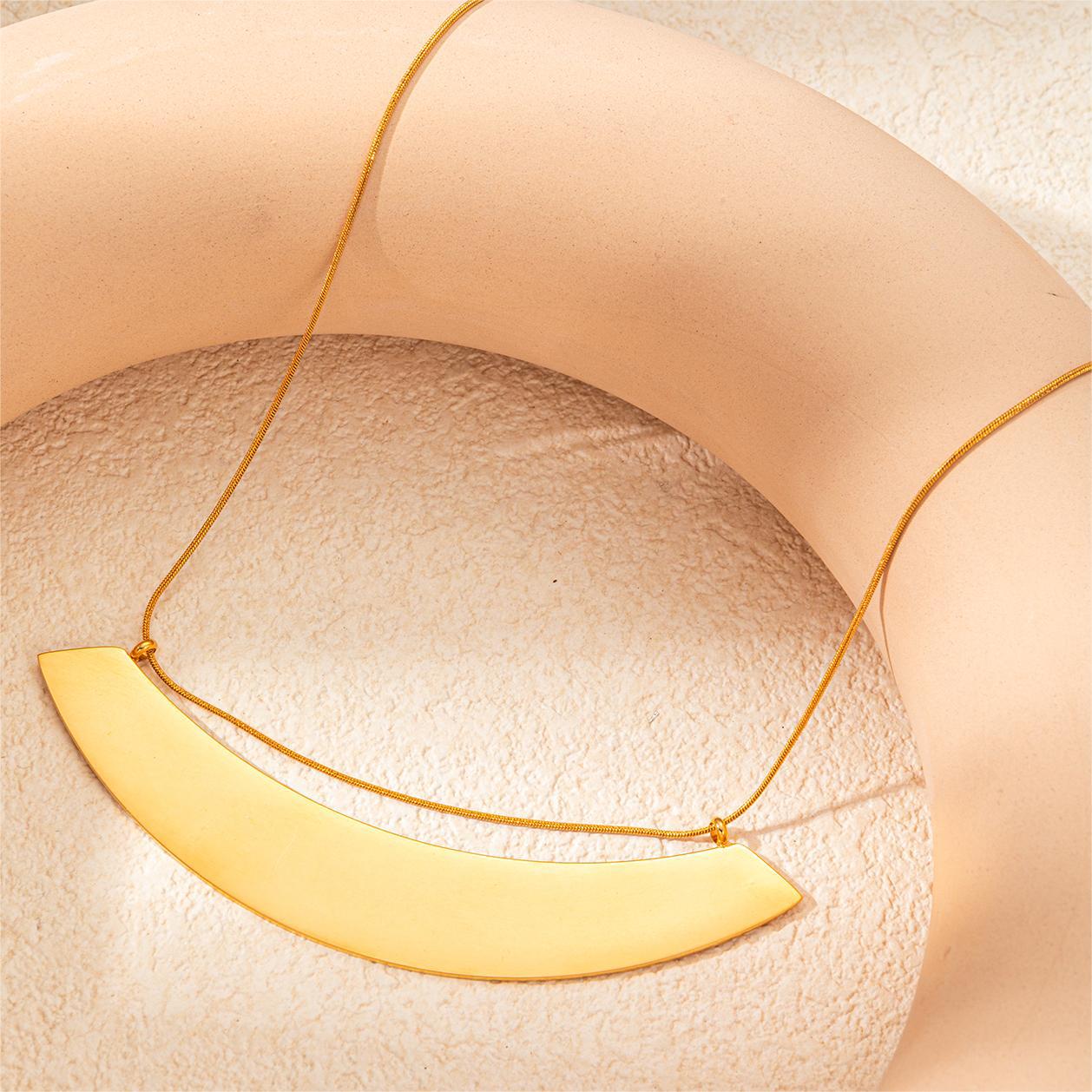 Golden curved flat piece-necklace