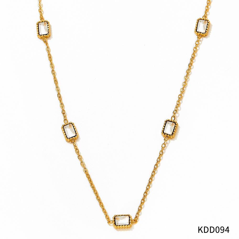 White Zirconium Gold Necklace D094