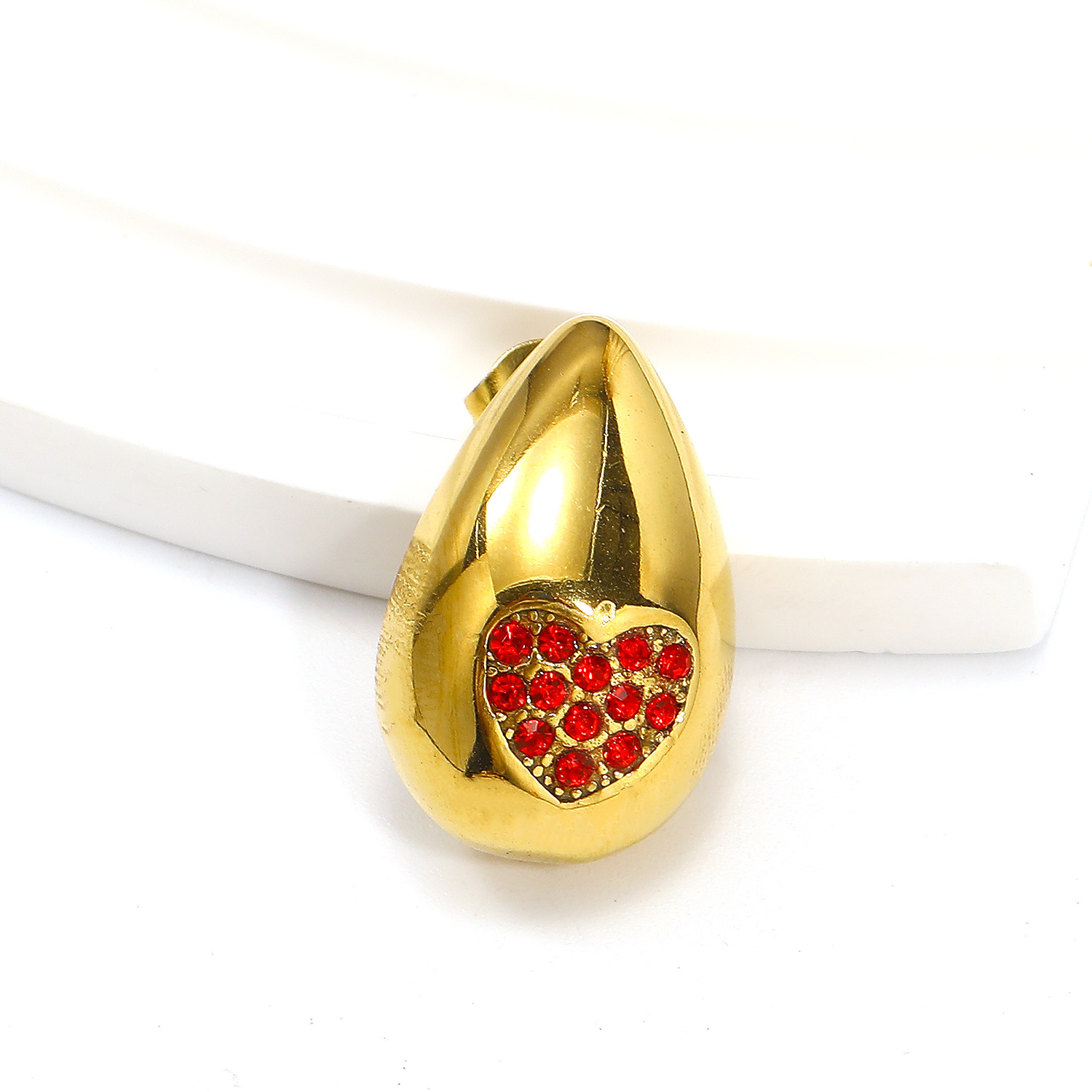 Golden heart red diamond