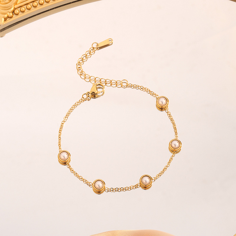 7942 white pearl bracelet gold