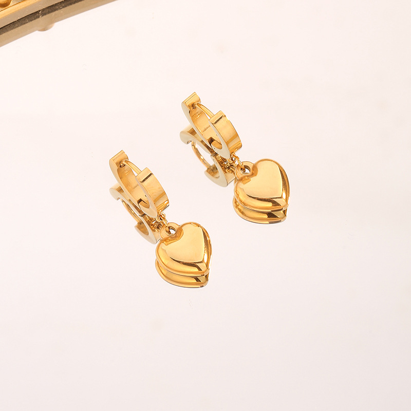 5610 three-dimensional peach heart earrings gold