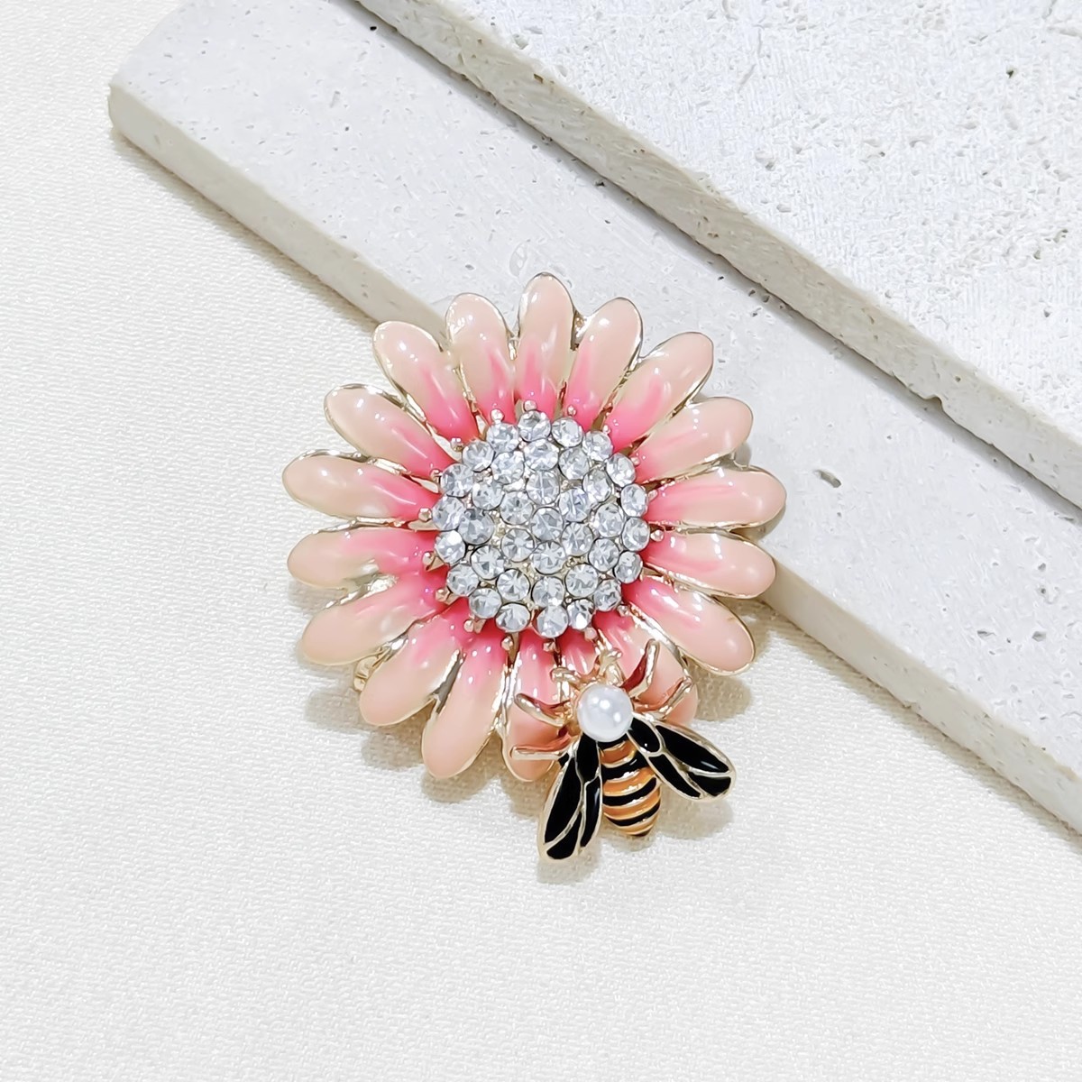 Kc gold pink bee sunflower brooch