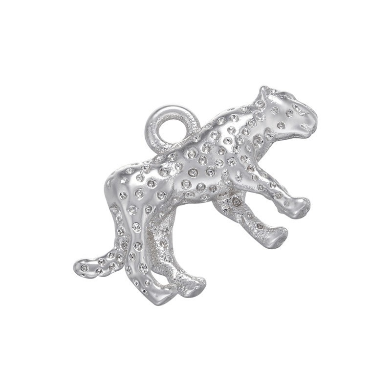 1 white gold cheetah pendant