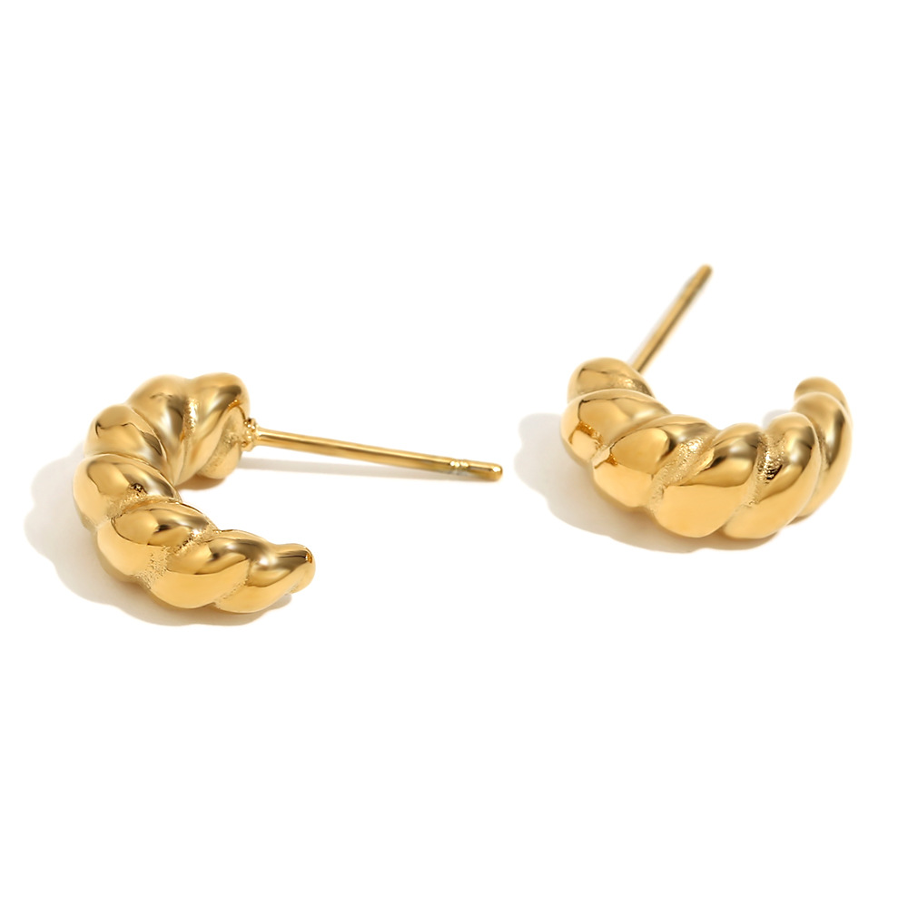 Threaded horn small earrings-gold