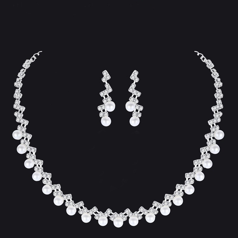 Full pearl necklace earrings set