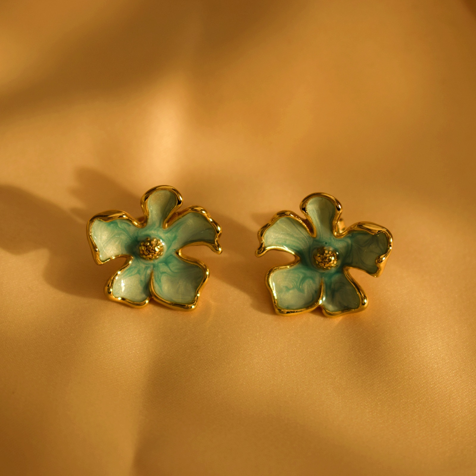 Drop oil flower stud earrings