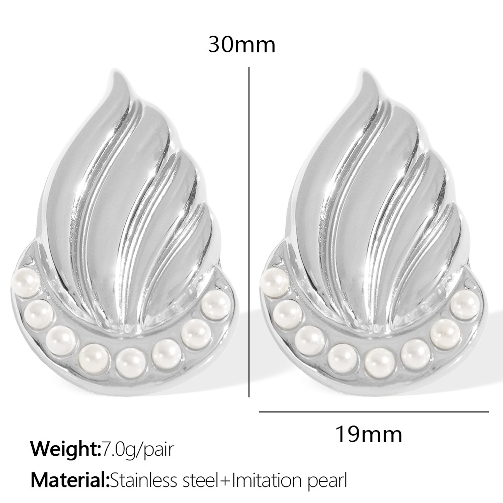 Eh812 white bead silver earrings