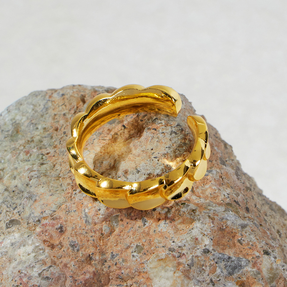 Layers alternating ring (gold)