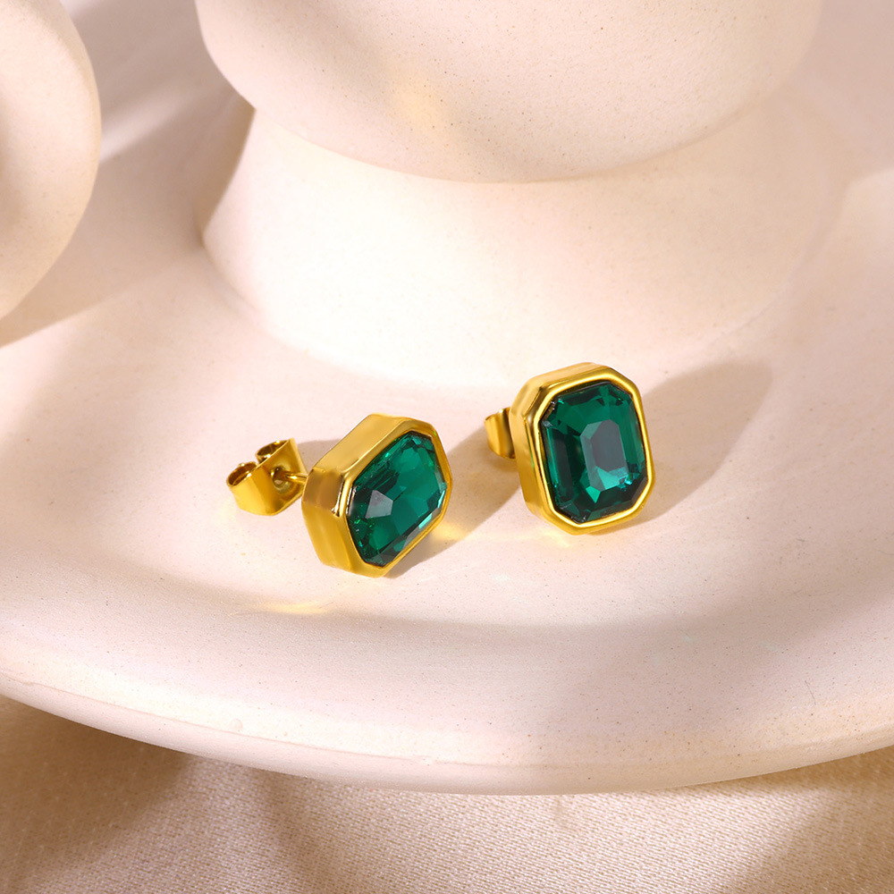 Green zircon earrings