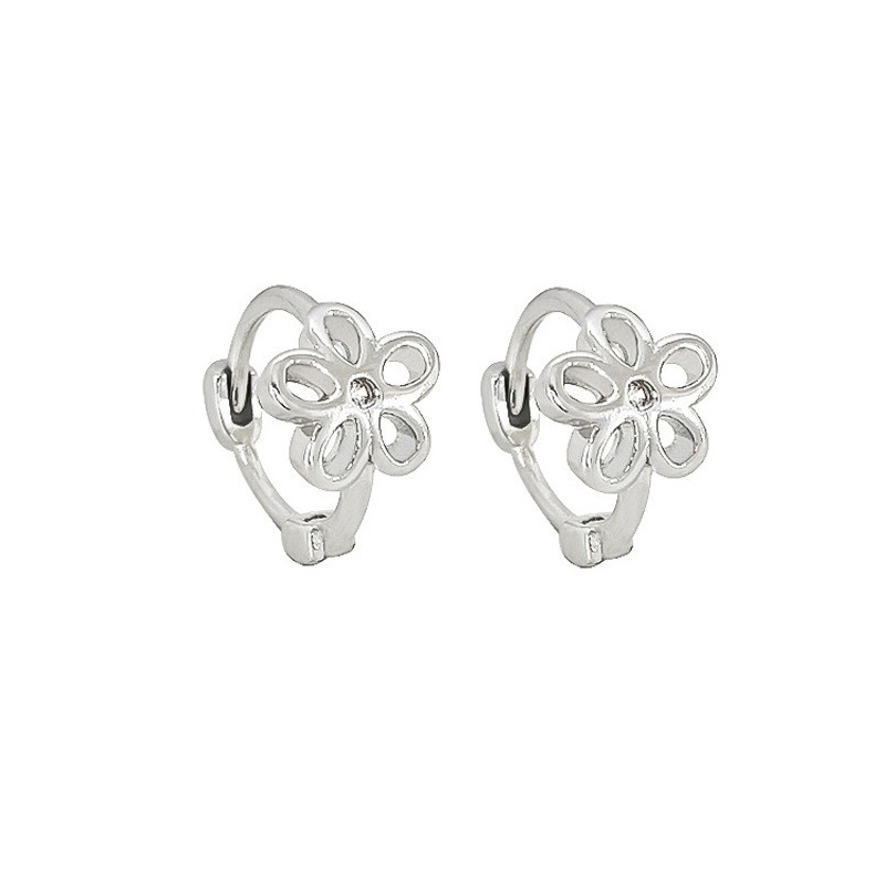 White gold flower earrings