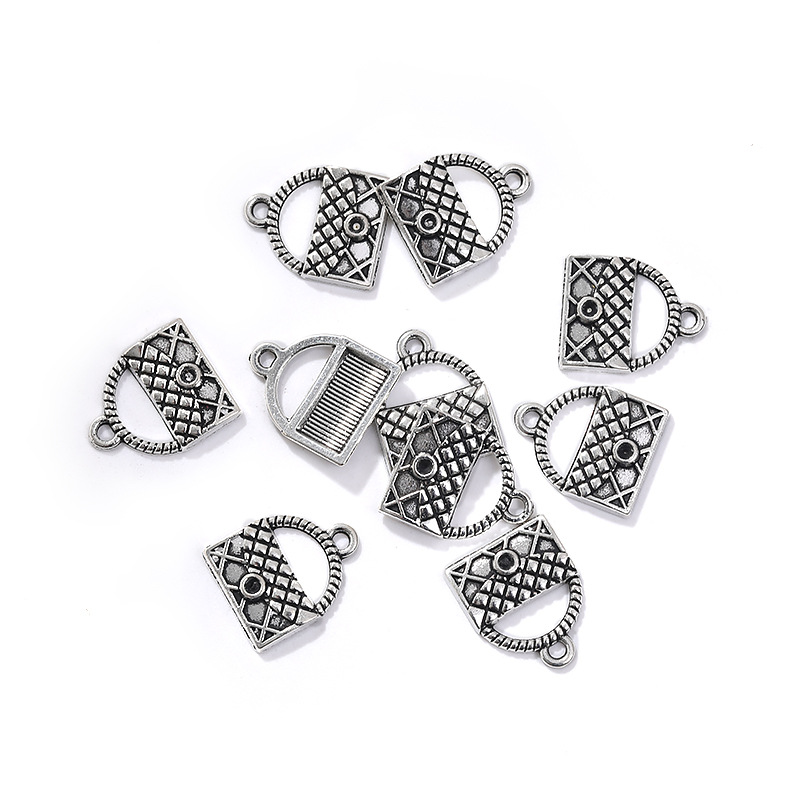 Ancient silver bag 12.5×15mm1g