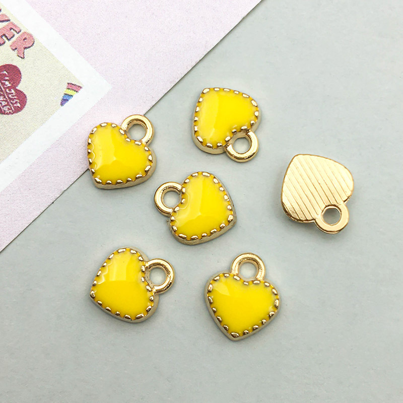 1 yellow (dripping heart) heart-shaped 8*9mm-0.4g-18013